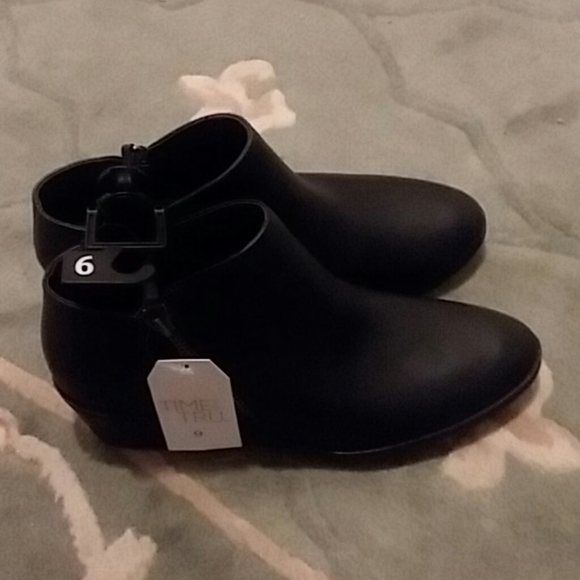 Ladies booties, excellent condition. - Picture 2 of 10